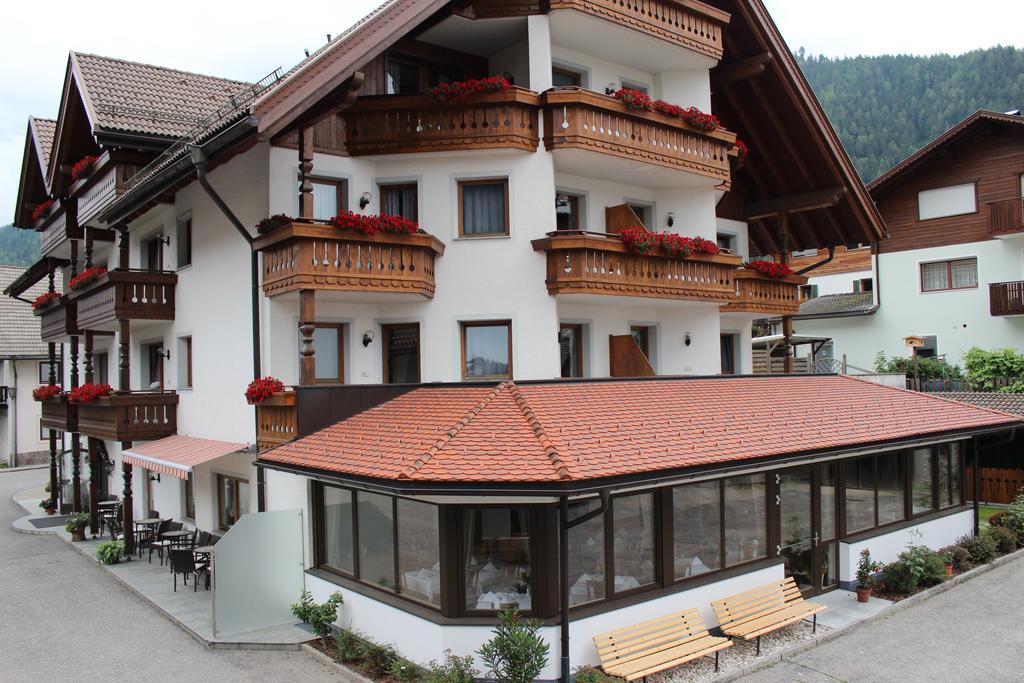 Hotel Schmalzlhof Rasun di Sopra Exterior foto